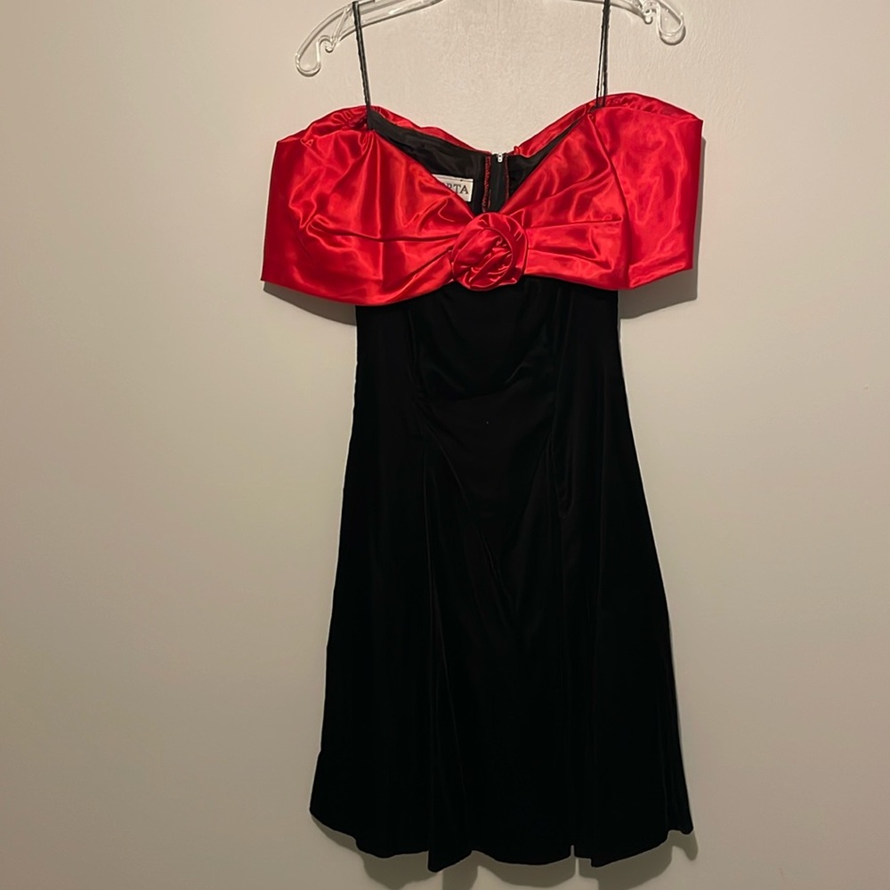 Vintage off shoulder Roberta dress ( red and black velvet)